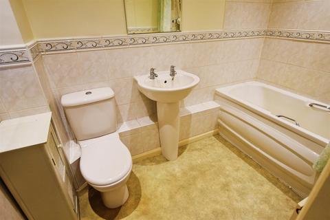 1 bedroom apartment for sale, Torkington Gardens, Stamford