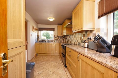 42 Dalton Fields Lane, Dalton-in-furness, LA15 8NY