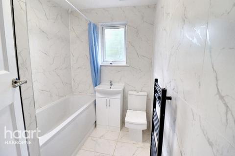 3 bedroom semi-detached house to rent, Thurlestone Road, Longbridge