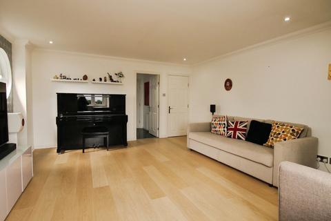 3 bedroom flat for sale, Inchview Terrace, Edinburgh EH7