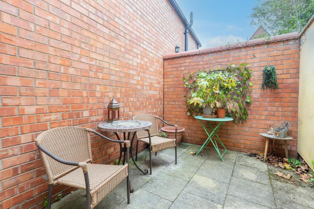 Patio-1.jpg