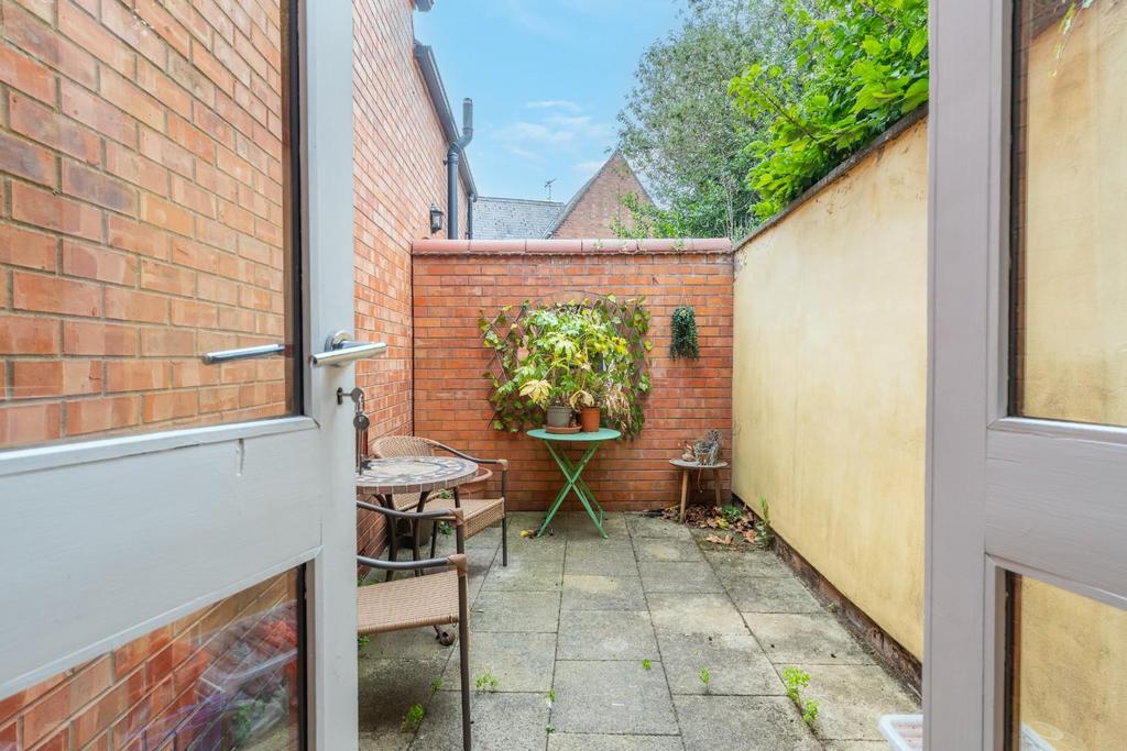 Patio-2.jpg