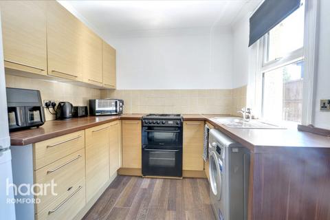 11 Palm Road, Romford, RM7 7AP
