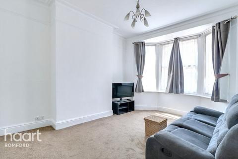 11 Palm Road, Romford, RM7 7AP