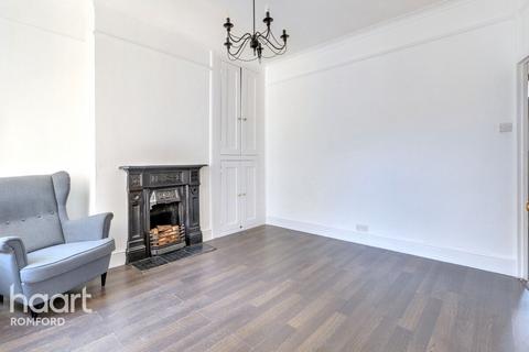 11 Palm Road, Romford, RM7 7AP