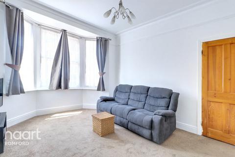 11 Palm Road, Romford, RM7 7AP