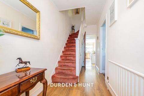 3 bedroom terraced house for sale, Buckhurst Way, Buckhurst Hill, IG9