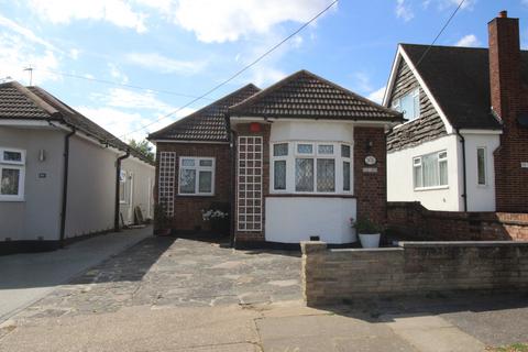 3 bedroom detached house for sale, Cranham Gardens, Upminster RM14