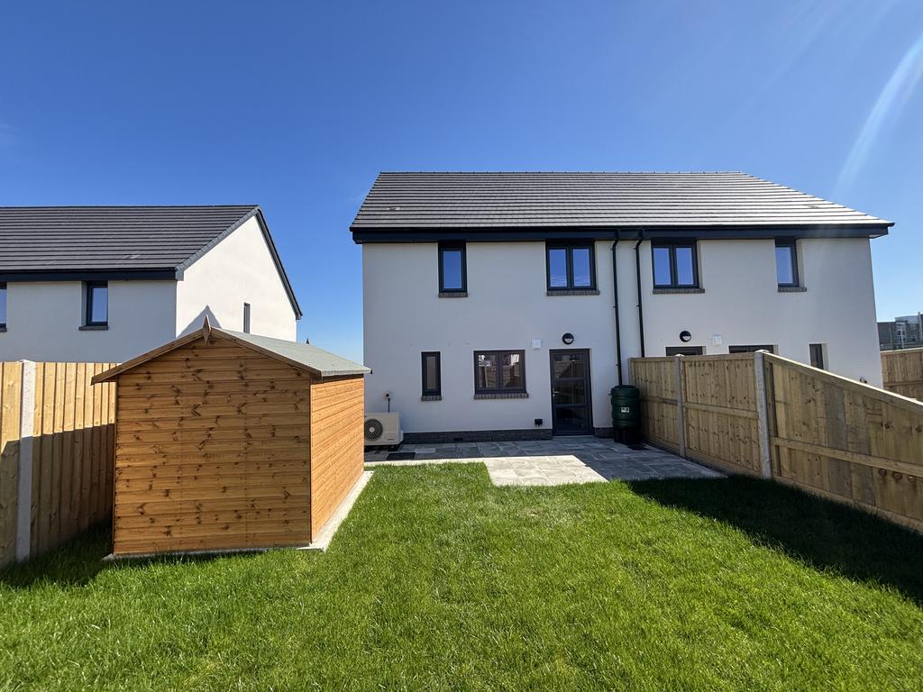 Garden example photo (second image)