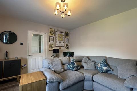 61 Brynsierfel, Llanelli, SA14 9HD