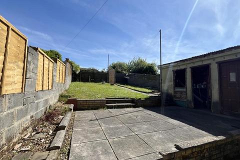 61 Brynsierfel, Llanelli, SA14 9HD