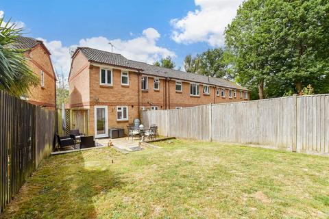 2 bedroom end of terrace house for sale, Jay Close, Nr Horsham RH13