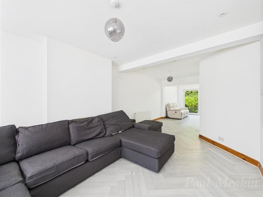 Open plan living room.jpg