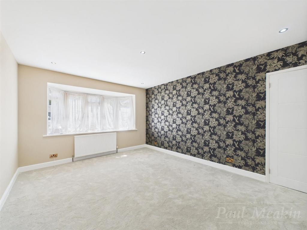 Bedroom 1..jpg