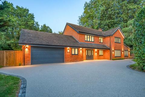 undefined, Roefields Close, Hertfordshire HP3