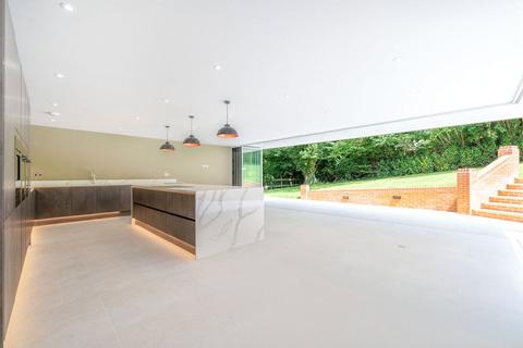 undefined, Roefields Close, Hertfordshire HP3