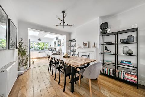 4 Malvern Close, Surbiton, KT6 7UG
