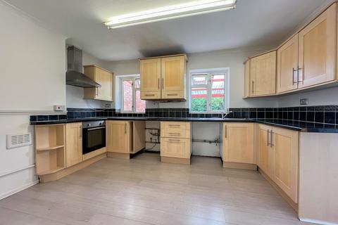 3 bedroom semi-detached house for sale, Queensway, Hereford, HR1