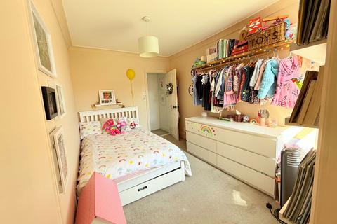 61 Hill House Road, Dartford, DA2 6HG