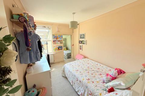 61 Hill House Road, Dartford, DA2 6HG