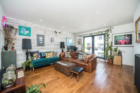 3 bedroom flat for sale, Vyner Street, London E2