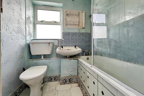 294 Milwards, Harlow, CM19 4SN