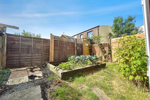 294 Milwards, Harlow, CM19 4SN