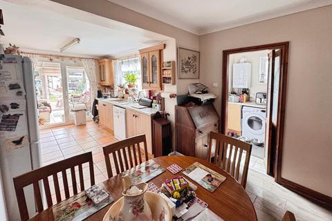 20 Oakmoor Road, Moorends, Doncaster, DN8 4ND