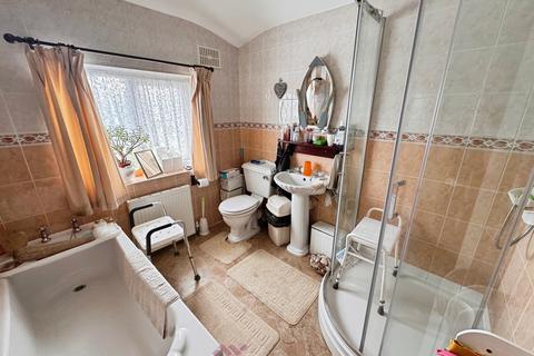 20 Oakmoor Road, Moorends, Doncaster, DN8 4ND