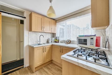11 Cambrian Way, Basingstoke, RG22 5AH