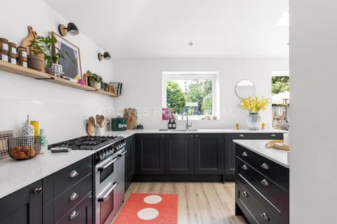 8 Ancaster Crescent, New Malden, KT3 6BE