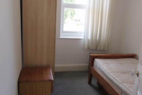 3 bedroom flat for sale, Birds Nest Road, Newcastle Upon Tyne NE6