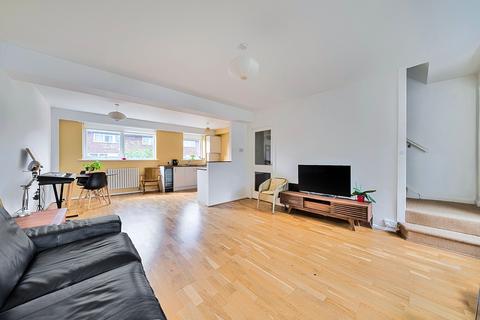 6 Watermill Close, Richmond, TW10 7UH
