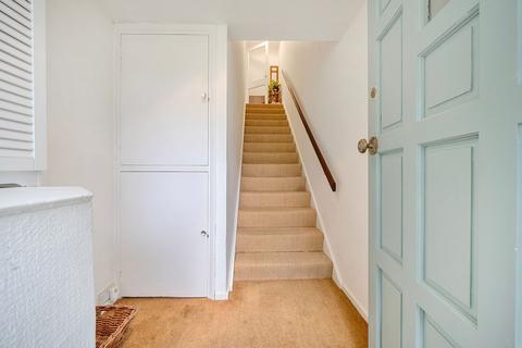 6 Watermill Close, Richmond, TW10 7UH