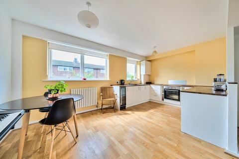 6 Watermill Close, Richmond, TW10 7UH