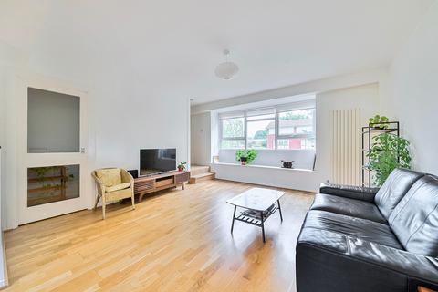 6 Watermill Close, Richmond, TW10 7UH