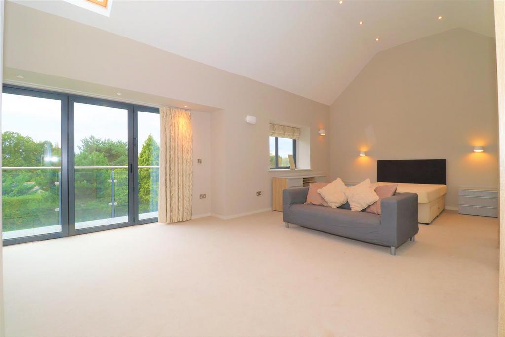 Principal suite