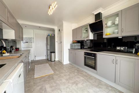 11 Boley Drive, Clacton-on-sea, CO15 6LA