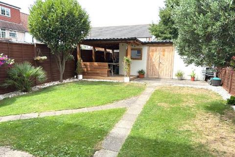 1 bedroom maisonette for sale, Grafton Road, Dagenham