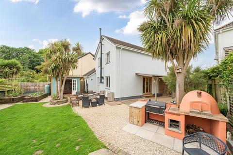 undefined, Braunton
