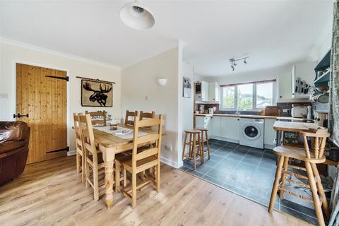 undefined, Braunton