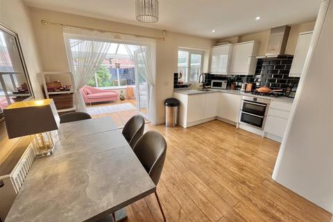 20 Abbeydale Close, Cheadle Hulme, Cheadle, SK8 6RD