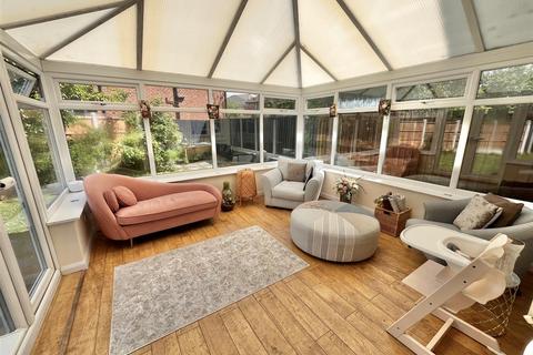 20 Abbeydale Close, Cheadle Hulme, Cheadle, SK8 6RD
