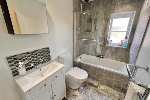 20 Abbeydale Close, Cheadle Hulme, Cheadle, SK8 6RD