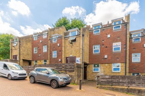1 bedroom flat for sale, Brabourne Court, Crystal Palace, London, SE19