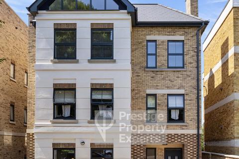 3 bedroom flat for sale, Somerset Road, London, W13
