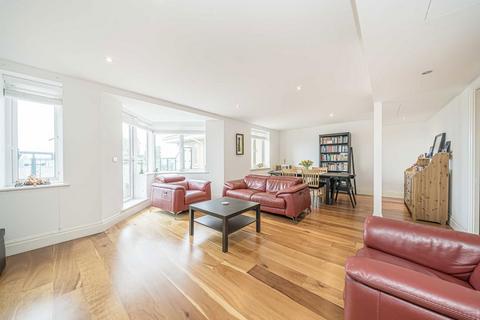 3 bedroom flat for sale, Strand Drive, Kew TW9