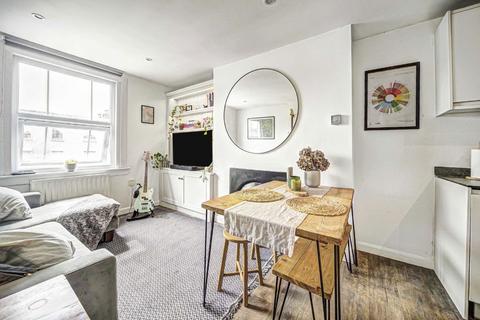 2 bedroom flat for sale, Coldharbour Lane, London SE5