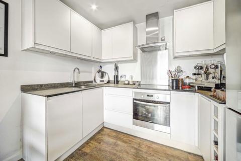 2 bedroom flat for sale, Coldharbour Lane, London SE5