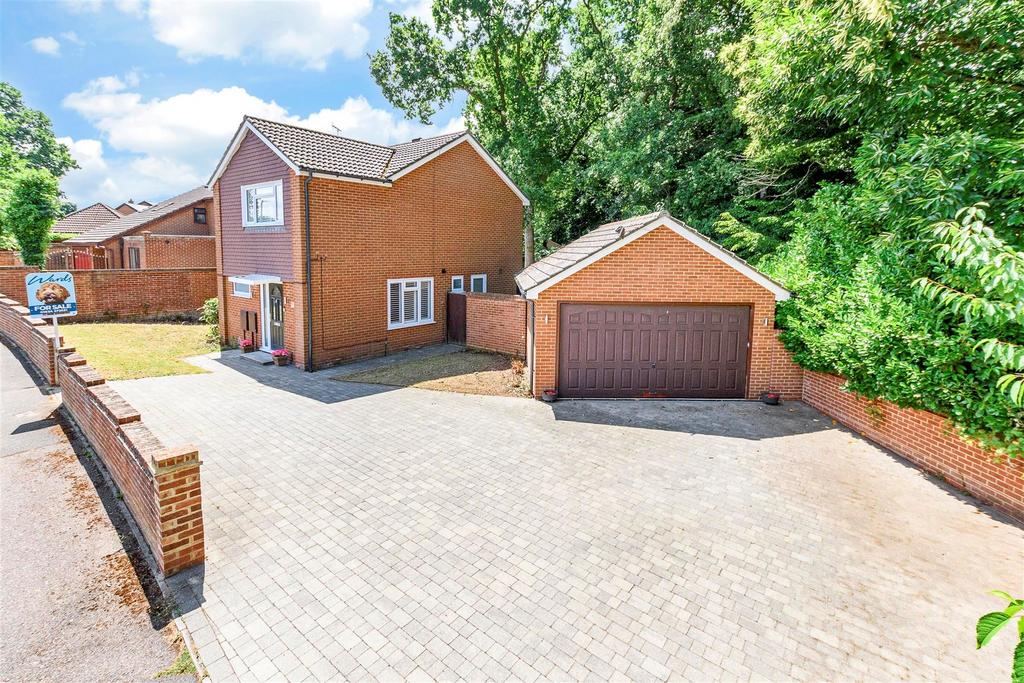 Driveway/Parking